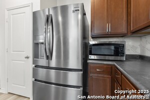 Building Photo - 10643 Military Dr W