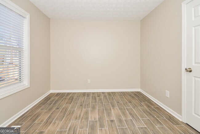 Building Photo - 54 Ann Cir