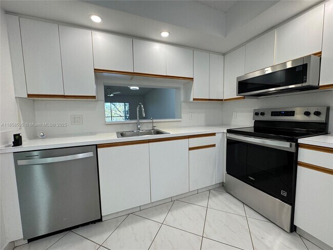 Building Photo - 1151 SW 128th Terrace