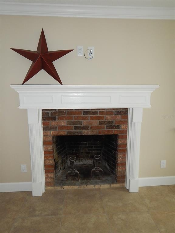 Building Photo - 17345 Porter Ave