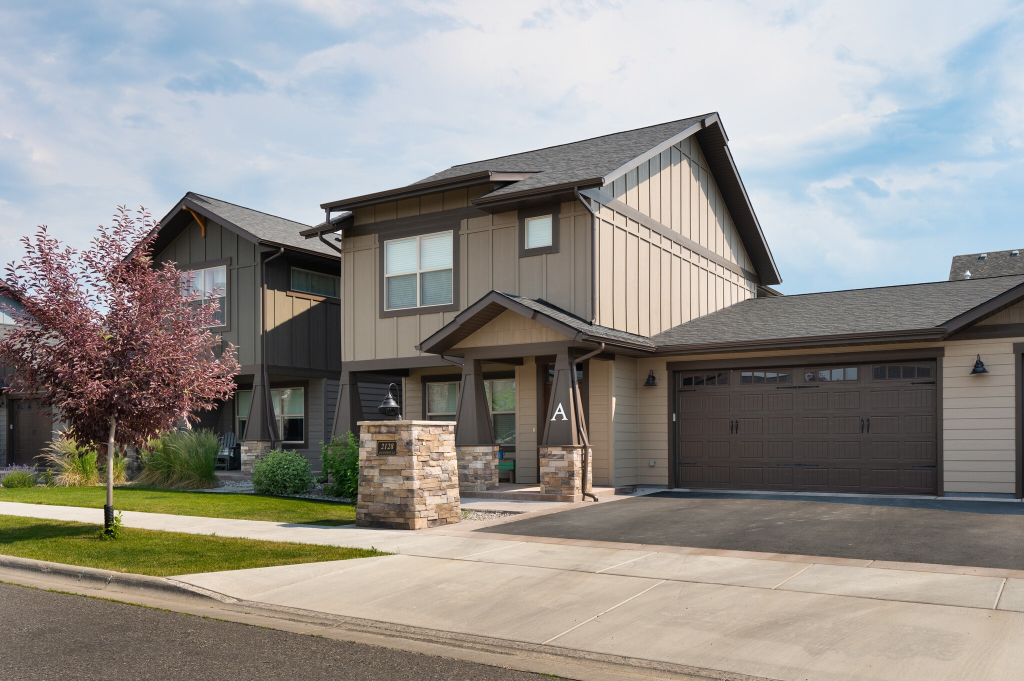 Building Photo - 2128 Dennison Ln