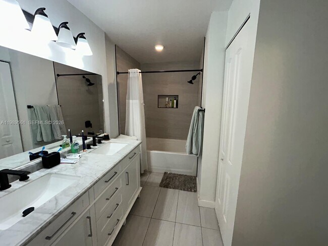 Building Photo - 11065 NW 38th Pl