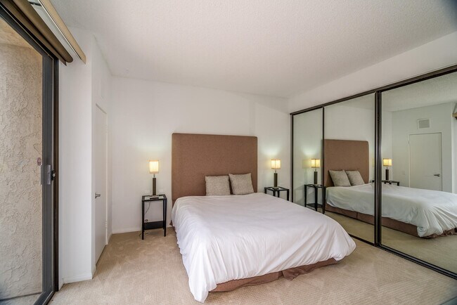 Building Photo - 645 Hospitality Dr