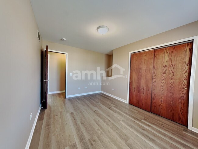 Building Photo - 1801 Winger Dr