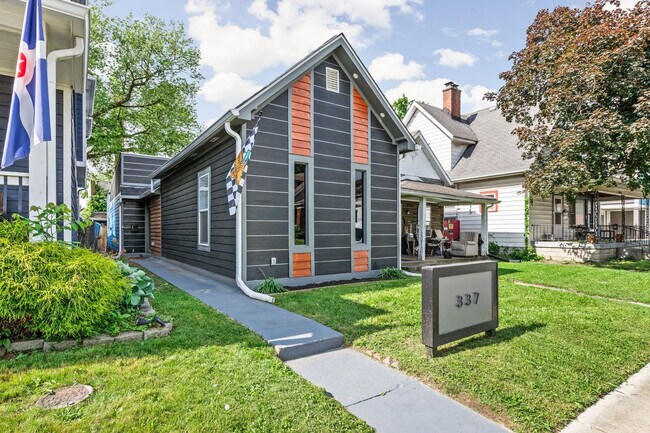 Building Photo - 337 Sanders St
