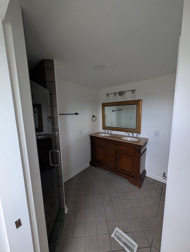 Building Photo - 1125 Lily Pad Ln