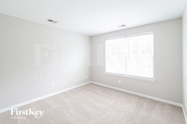 Building Photo - 429 Verbena Ave