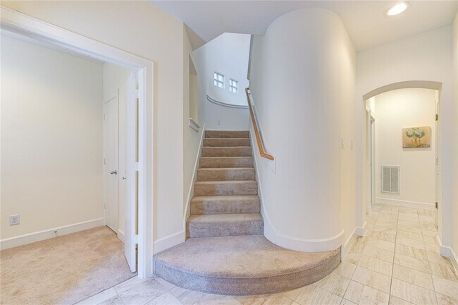Building Photo - 11508 Main Cedar Dr