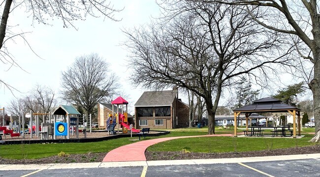 Building Photo - 248 Canary Dr