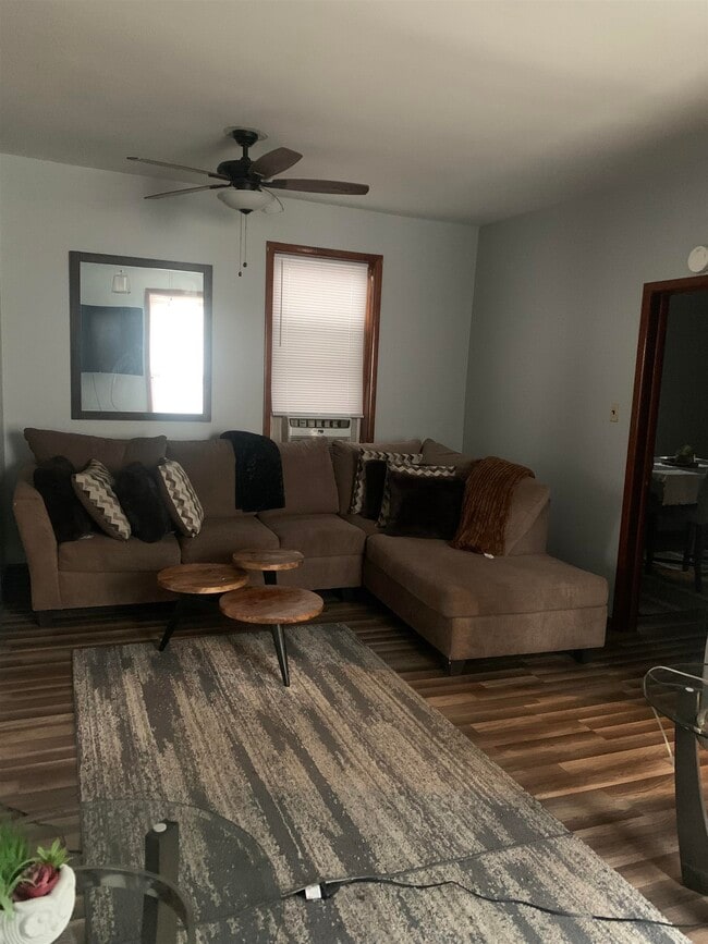 Building Photo - 90 Williams Ave