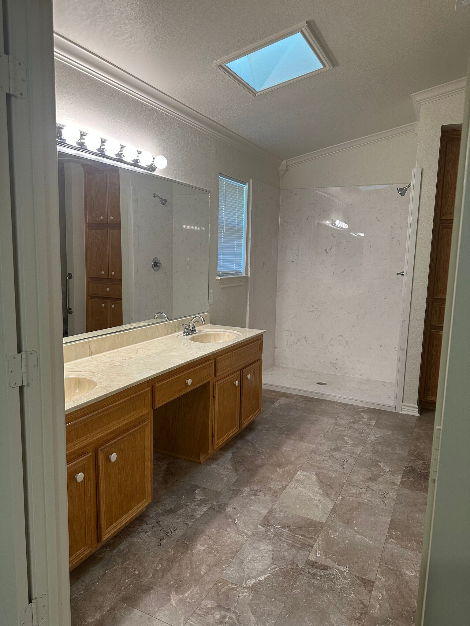 Building Photo - 1520 Indian Trl