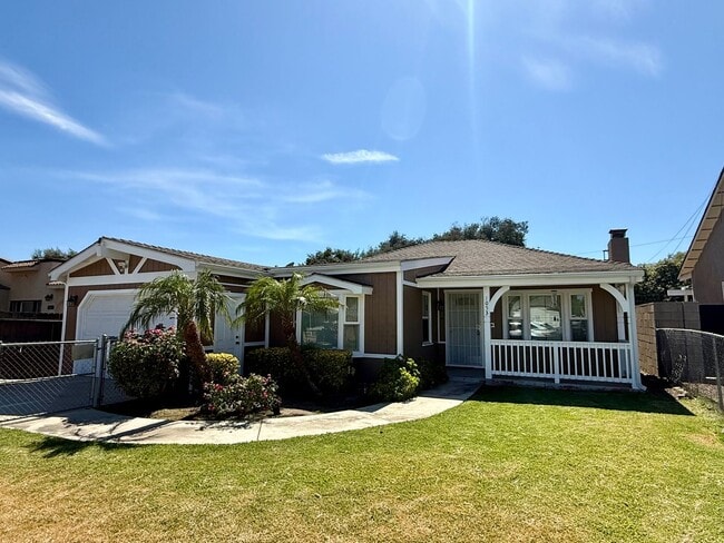 Primary Photo - Charming 2 Bedroom 1 Bath
