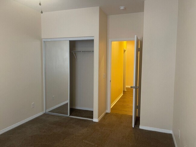 Building Photo - 2415 Arboretum Ave