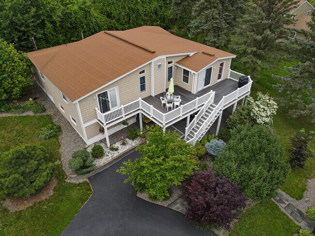 Gallery Detail: 1305 Windswept Ln 1305 Windswept Ln Skaneateles Ny 13152