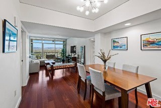 Building Photo - 13650 Marina Pointe Dr