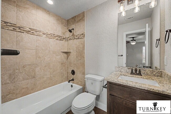 Building Photo - 141-143 Crossbow Ct.