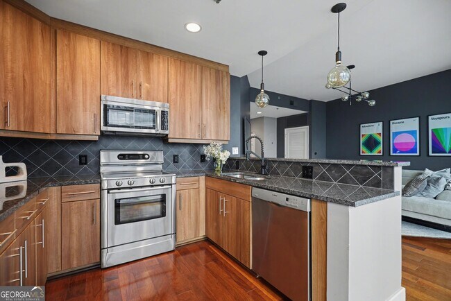 Building Photo - 1080 Peachtree St NE