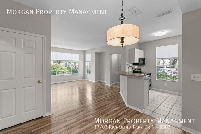 Building Photo - 13703 Richmond Park Dr N
