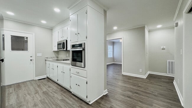 Building Photo - 815 W Palmetto St