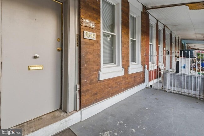 Building Photo - 3545 N 11th St