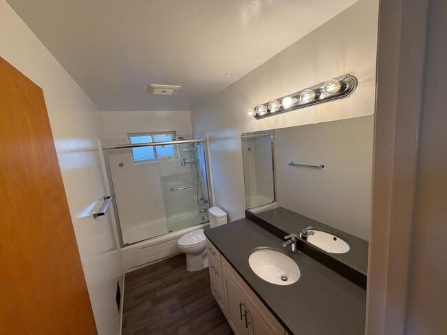 Building Photo - 154 44th Ave