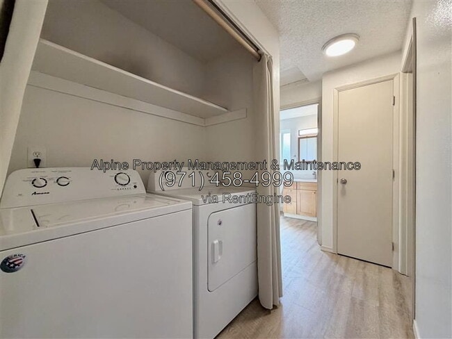 Building Photo - 6457 SW 192nd Ave