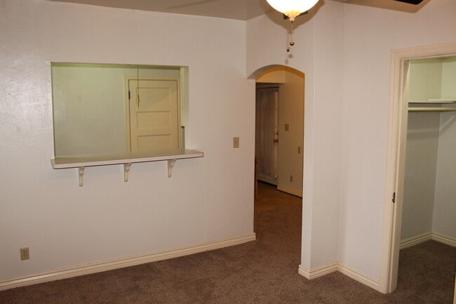 Building Photo - 417-421 Normal Ave