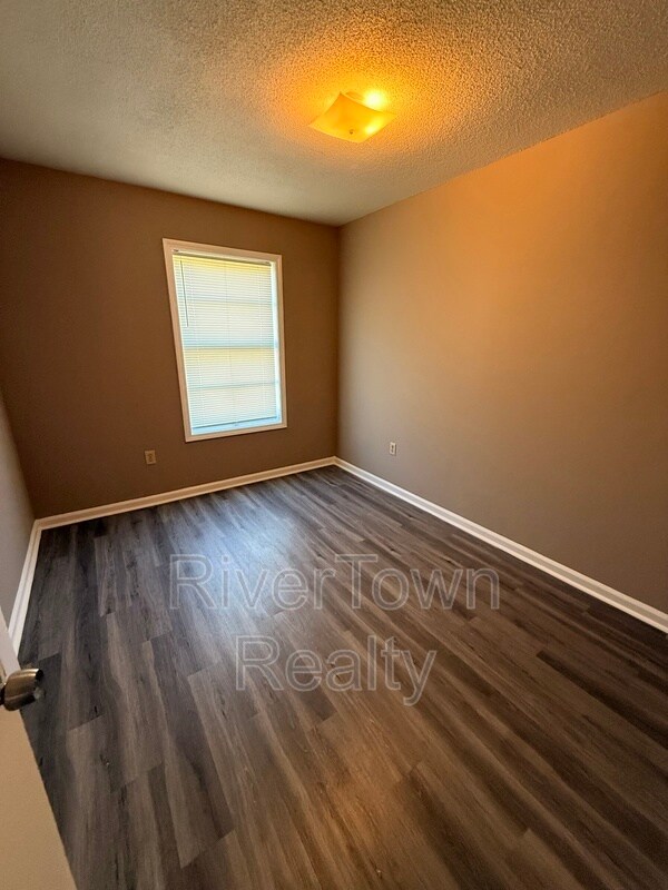 Building Photo - 348 Bonnell Ave