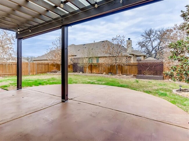Building Photo - 6108 Sabino Dr