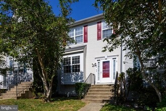 Building Photo - 105 Brenwick Ct