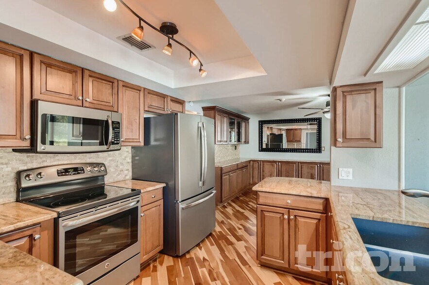 Building Photo - 1866 Belleair Rd