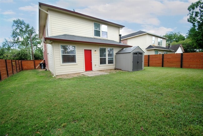Building Photo - 5824 Grace Ln