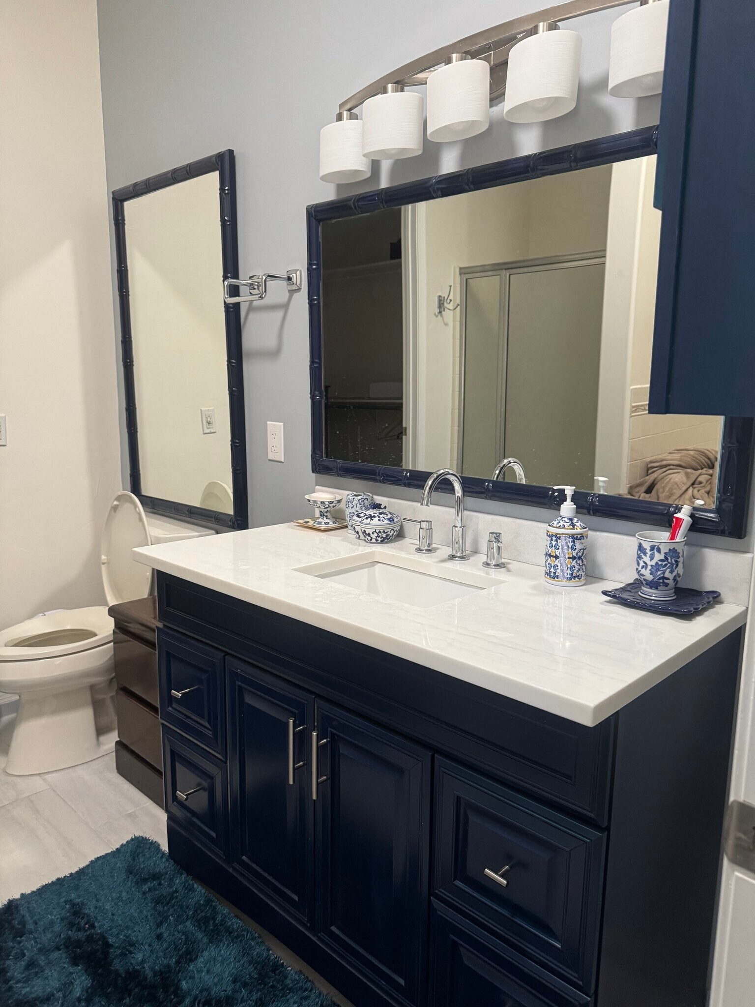 Building Photo - 15935 Mary Cir