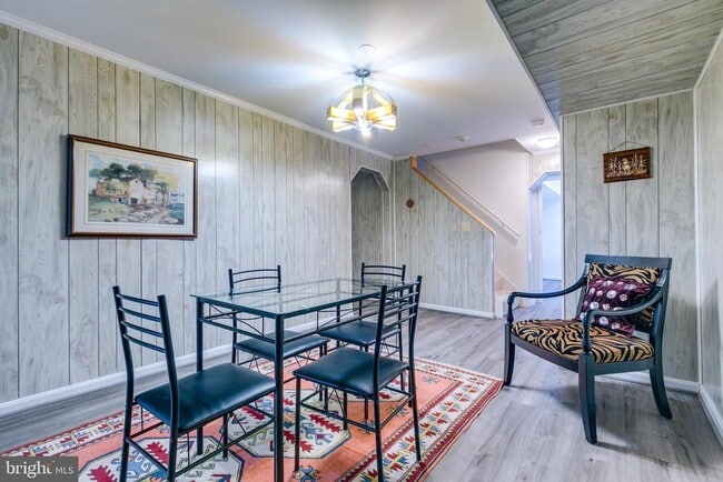 Building Photo - 12400 Bennett Rd