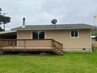 Building Photo - Fenced corner lot centrally located 2 bedroom 1 bath House