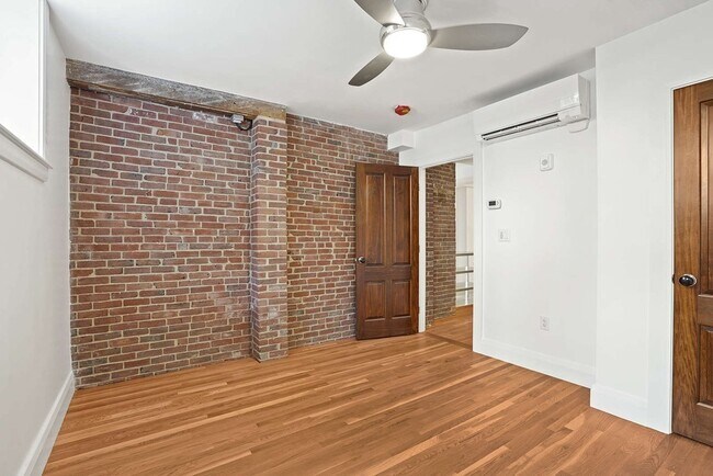 Building Photo - 165 Winthrop Rd