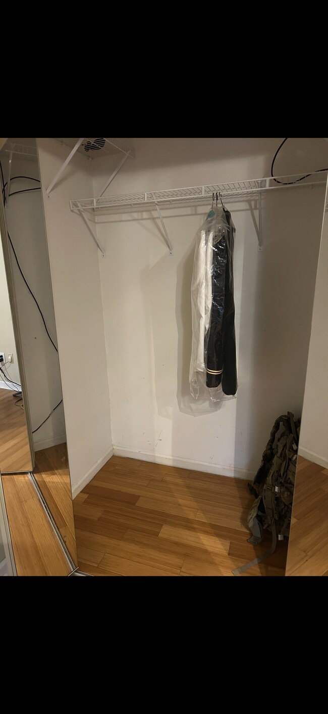 Building Photo - 400 E Emerald Dr