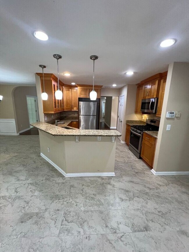 Building Photo - Gorgeous Ranch 4 bedroom 2 bath home in Lawrenceville