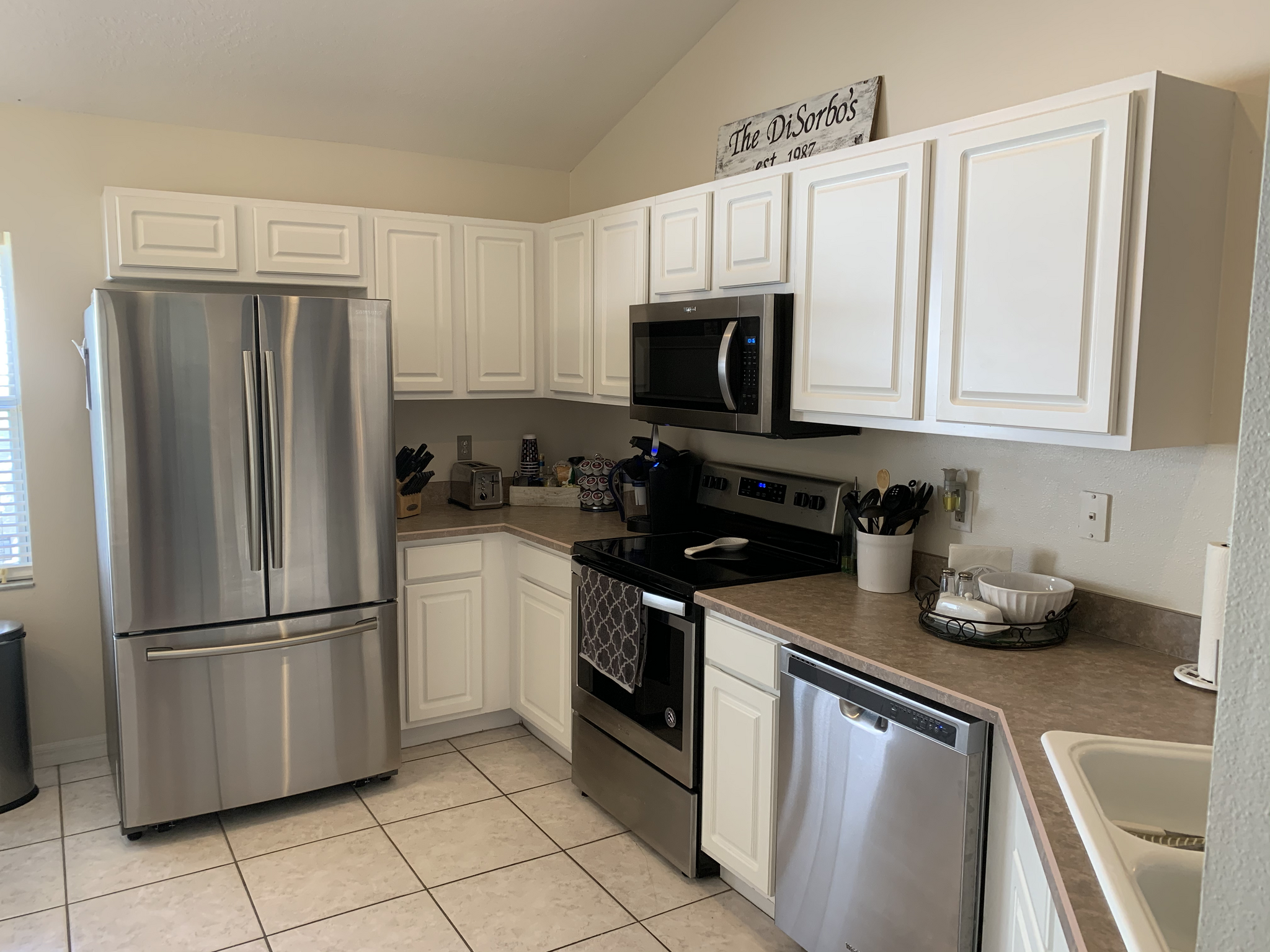 Kitchen - 10 Tanglewood Ct