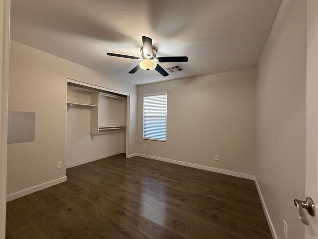 Building Photo - Spacious four bedroom for lease in Laveen Meadows!