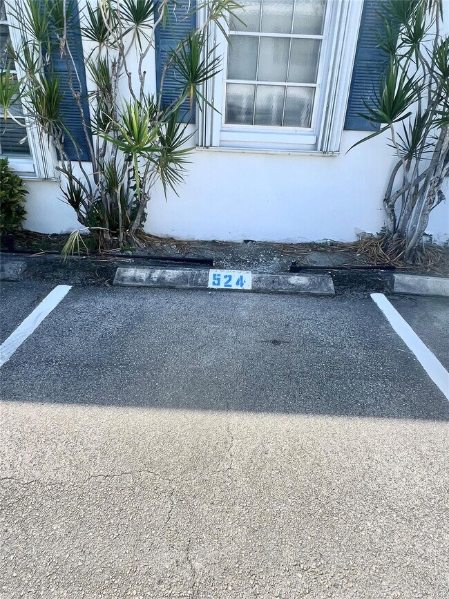 Building Photo - 6600 NE 22nd Way