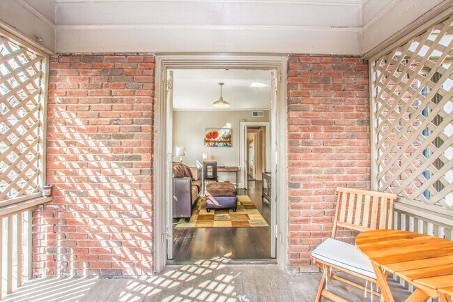 Building Photo - Charming 2 bed/1 bath in Poncey Highlands!