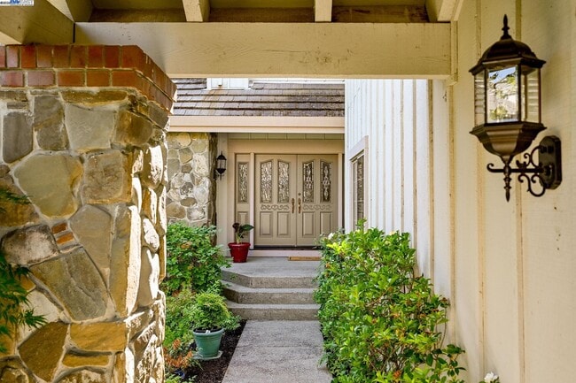 Building Photo - 3515 Deer Crest Dr