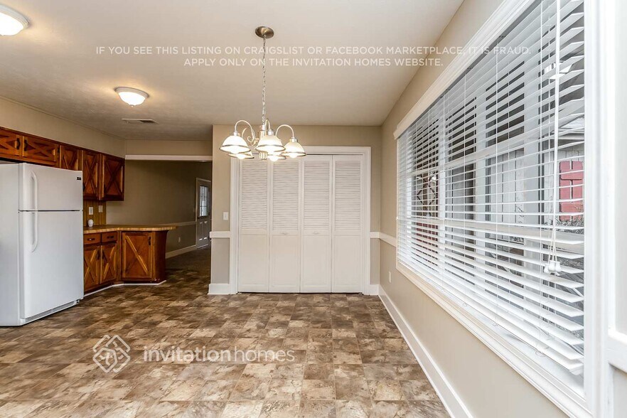 Building Photo - 1694 Webb Gin House Rd