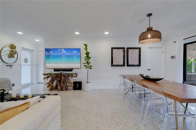 Building Photo - 16102 SW 98th Ave