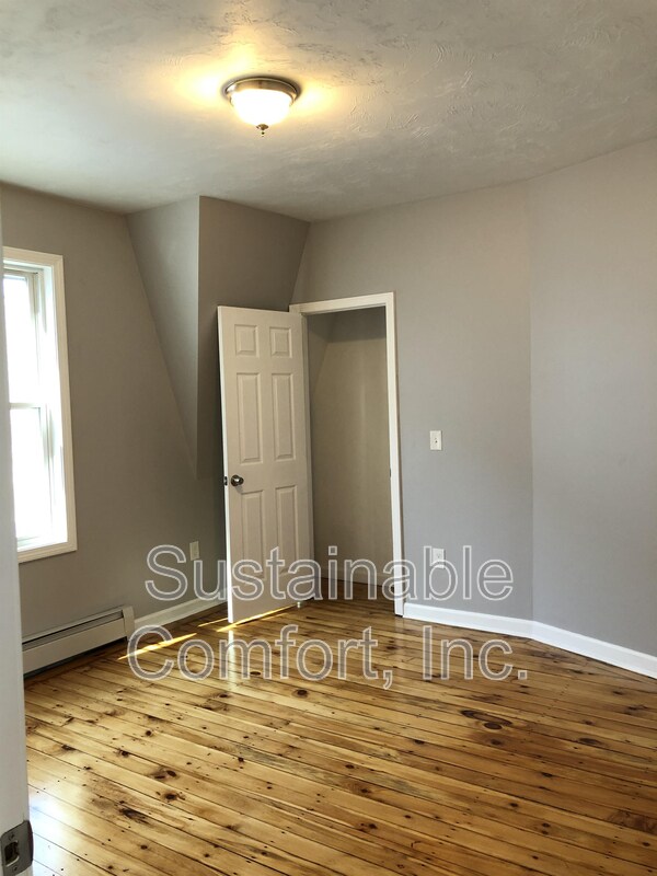 Building Photo - 42 Windsor St