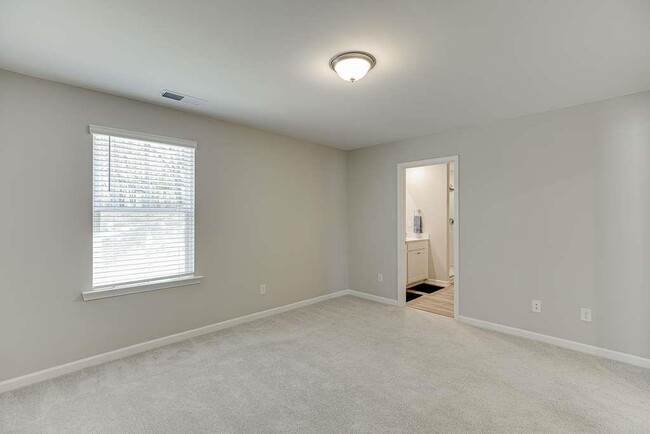 Building Photo - 160 Golden Eagle Pkwy