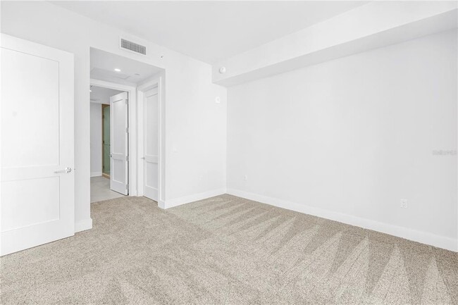 Building Photo - 275 1st Ave S