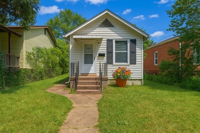 Primary Photo - 5303 Hamilton Ave