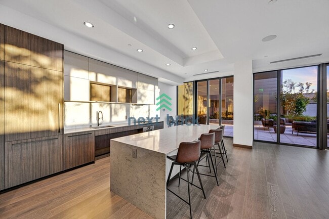 Building Photo - Downtown Bellevue Luxury 1B1B – Available ...